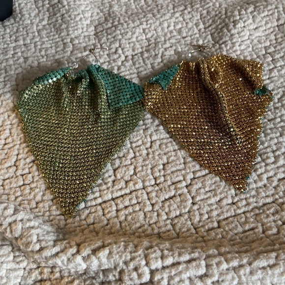 💌 Handmade Turquoise Color Metal Mesh Earrings - Picture 7 of 9